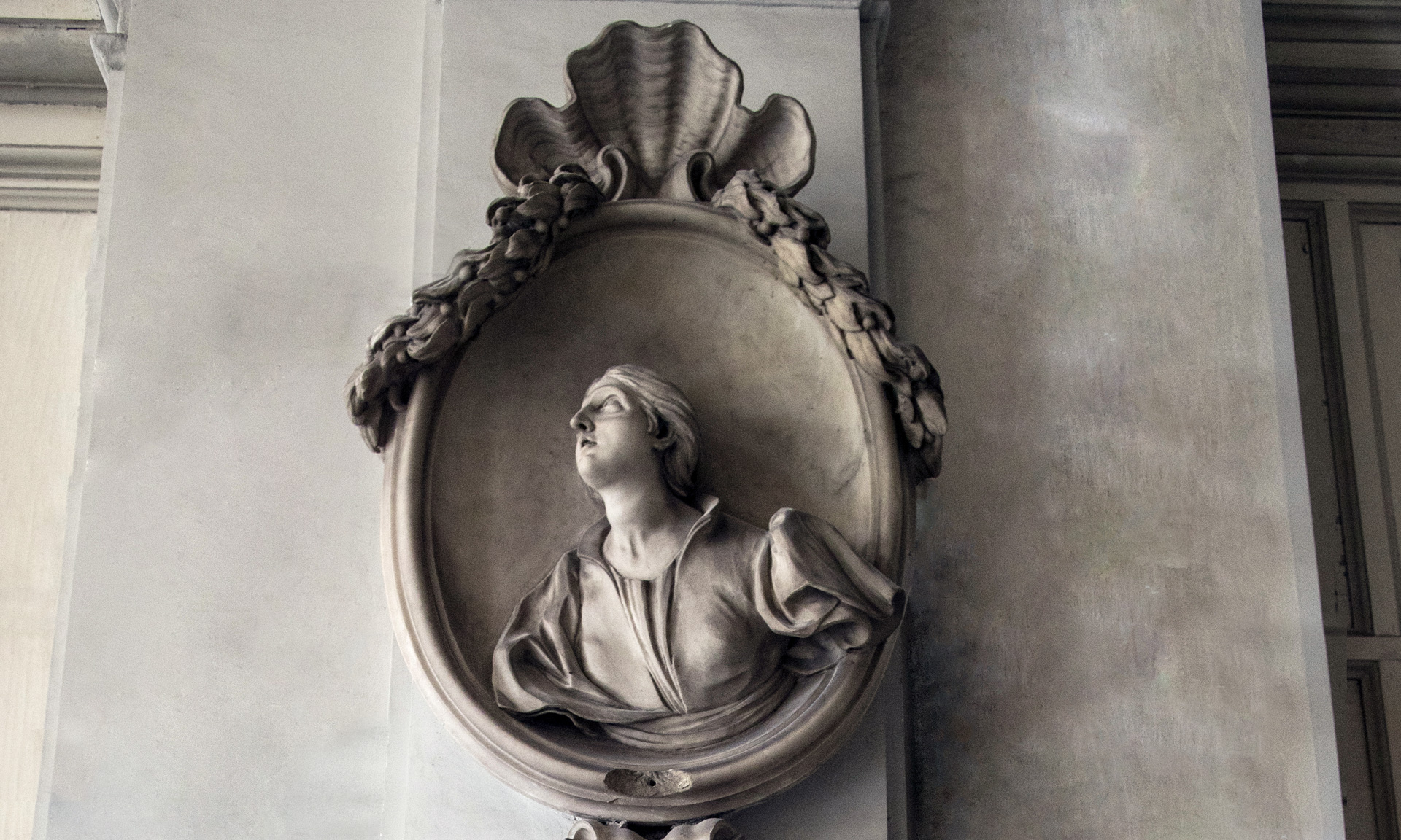 statue_lavinia-centuriona-grimaldae_01 - Albergo dei Poveri Genova
