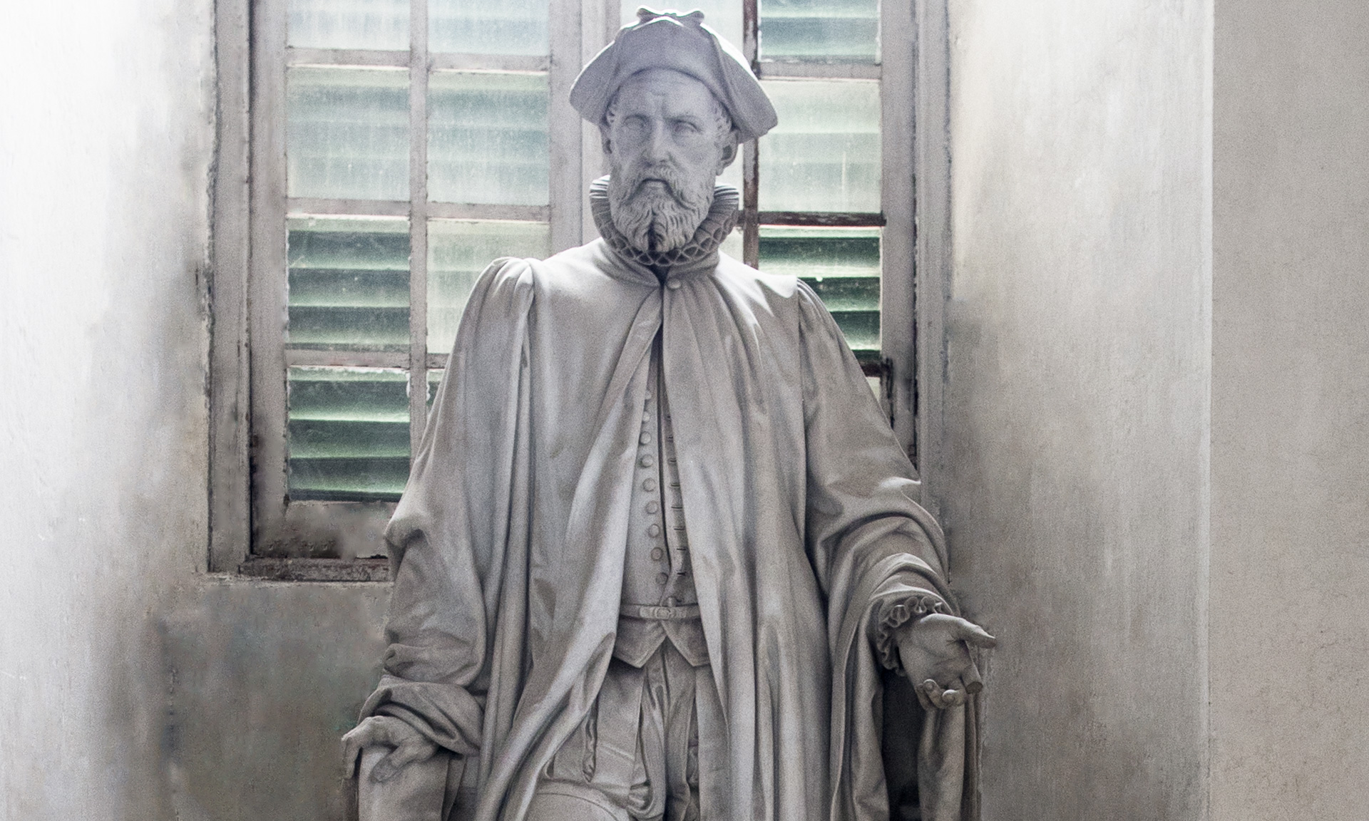 statue_petro-gentili-oberti-filio_01 - Albergo dei Poveri Genova